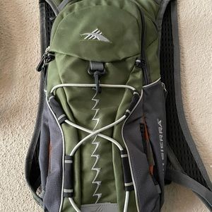 Green high sierra camel backpack
